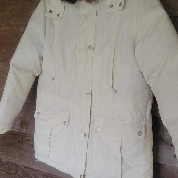 Ralph Lauren Cream Down Lined Puffer Jacket with Faux Fur Collar Size Small - Picture 3 of 9